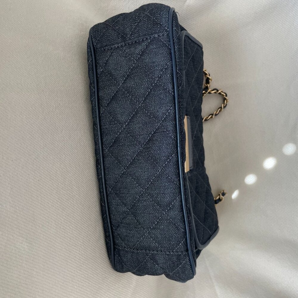 Micheal Kors Denim Crossbody Bag (Brand New without tags) - Picture 4 of 10